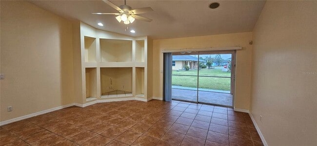 Building Photo - 3619 SW Santa Barbara Pl