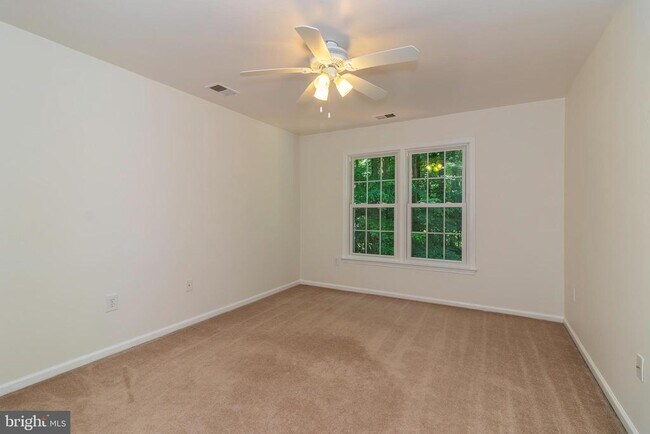 Building Photo - 7300 Scarlet Oak Ct