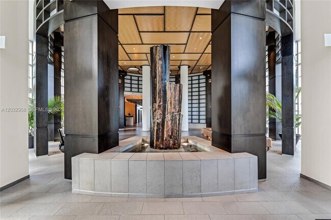 Building Photo - 900 Brickell Key Blvd