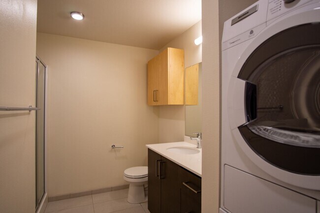 Building Photo - John's Landing-Modern, Spacious Studio Liv...