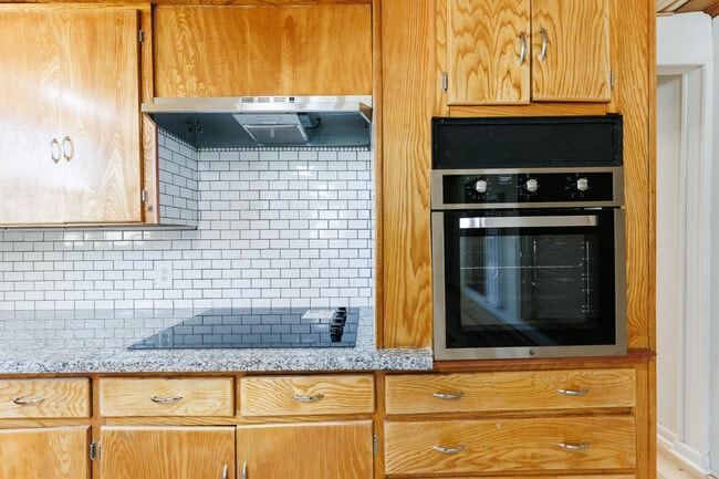 Building Photo - 3406 27th St