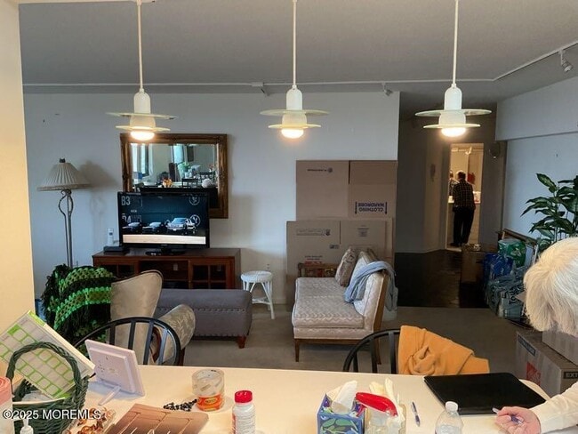 Building Photo - 1 Channel Dr