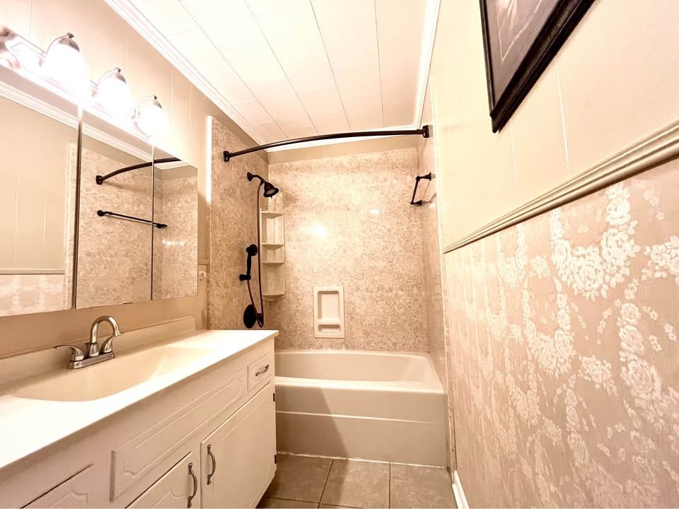 Building Photo - 1106 Ridge Rd