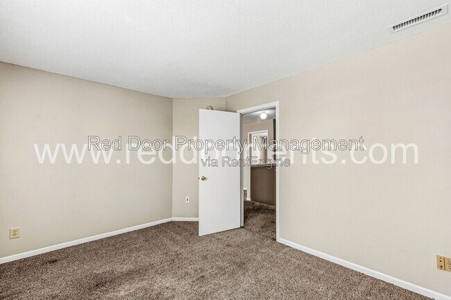 Building Photo - 6533 Newstead Dr