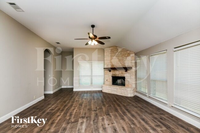 Building Photo - 1029 English Oak Dr