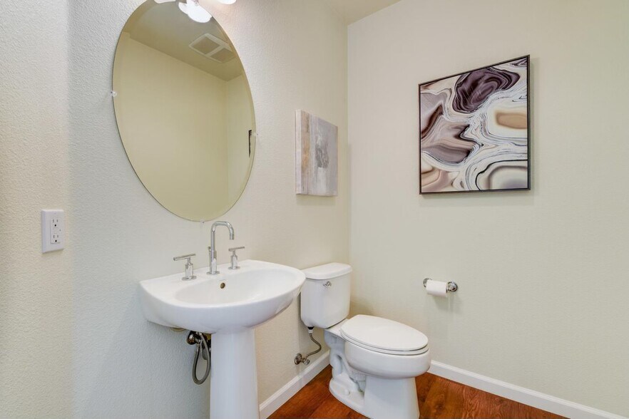 Building Photo - 6541 Bantry Bay St