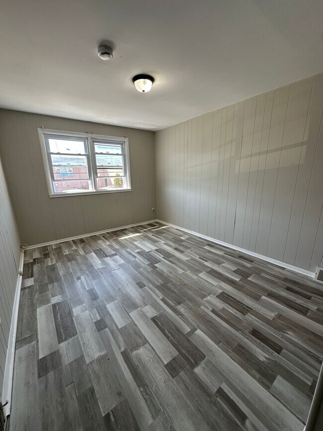 Building Photo - 356 Beverly Blvd