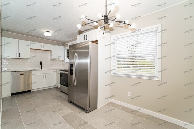 Building Photo - 5393 Centner Ln