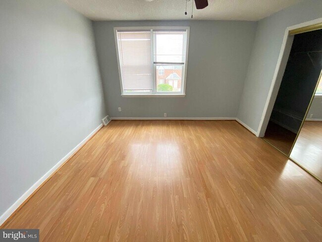 Building Photo - 6330 Leonard St