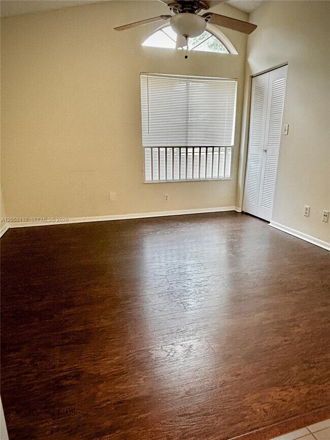 Building Photo - 1040 Coral Club Dr