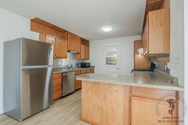 Building Photo - 659 Middleridge Dr