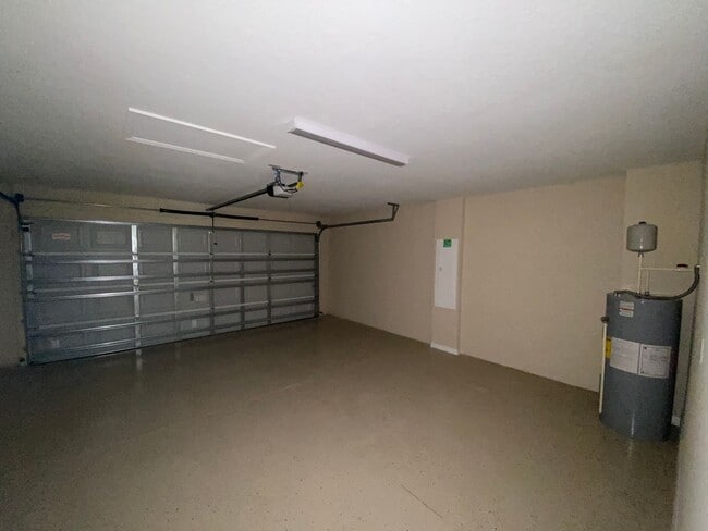 Building Photo - 6055 SW 155th St Rd