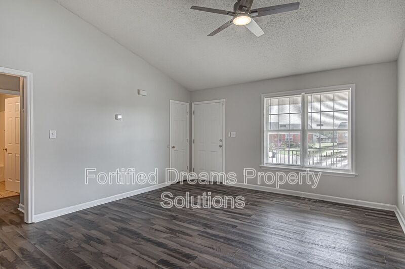 Building Photo - 1904 Blair-Khazan Dr