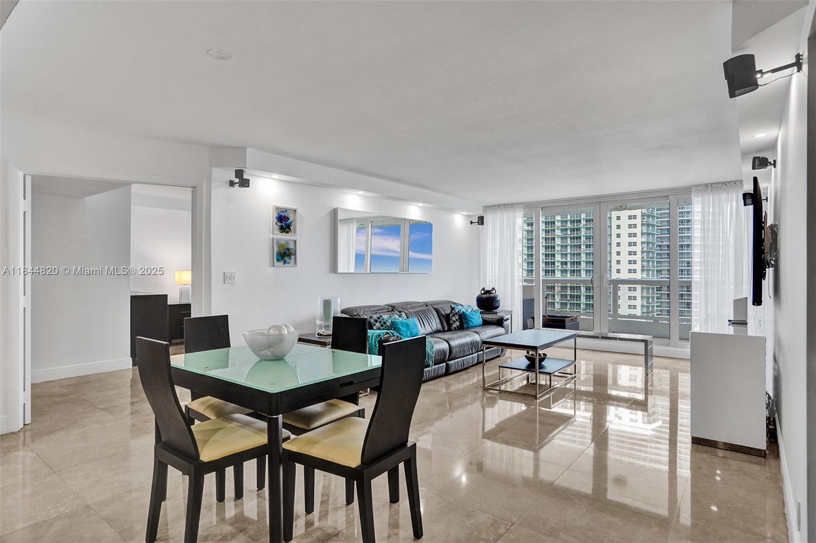 Building Photo - 1717 N Bayshore Dr