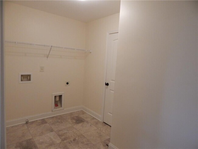 Building Photo - 2441 Melton Common Dr