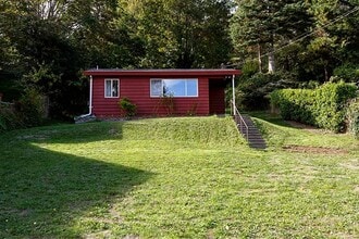 Building Photo - 1 Bedroom Rambler in Mannette
