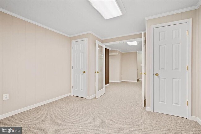 Building Photo - 11811 Dinwiddie Dr