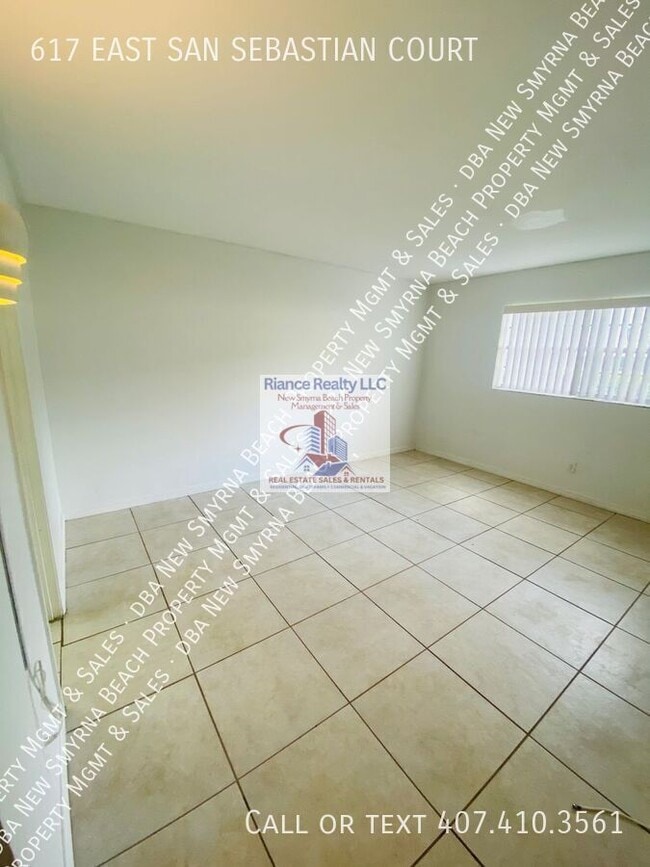 Building Photo - 617 E San Sebastian Ct