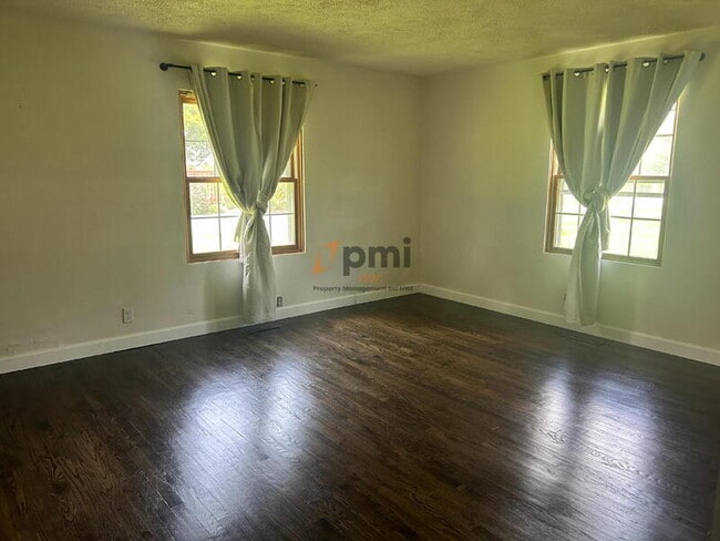 Building Photo - 1607 E 73rd Ave