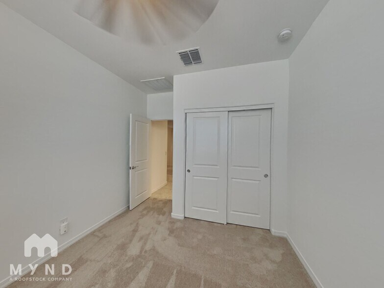 Building Photo - 4051 E Ghost Flower Ln