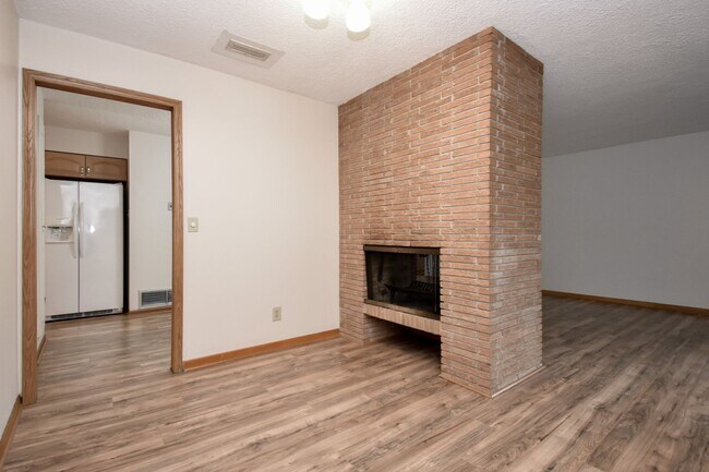 Building Photo - 3658 NW 40th Pl