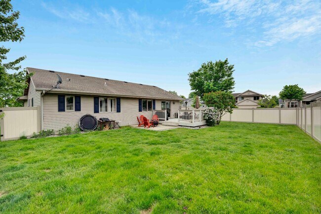 Building Photo - 3670 Sabertooth Trail