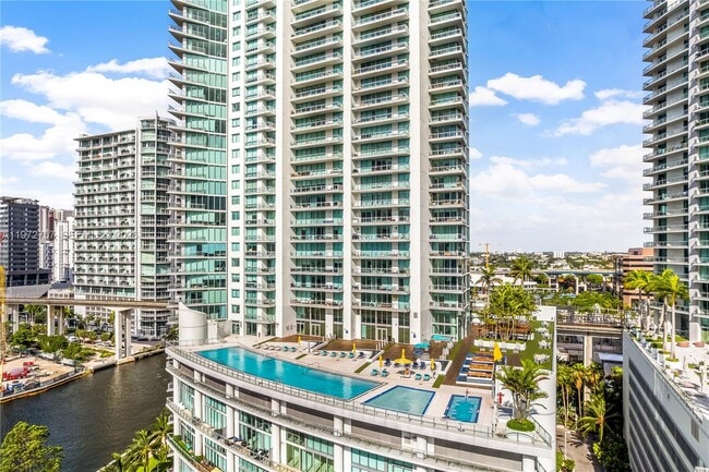 Building Photo - 92 SW 3rd St