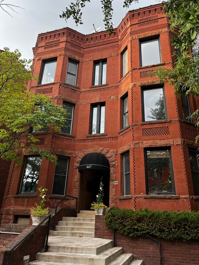 447 Marshall Ave 447 Marshall Ave Saint Paul MN 55102 Apartment Finder