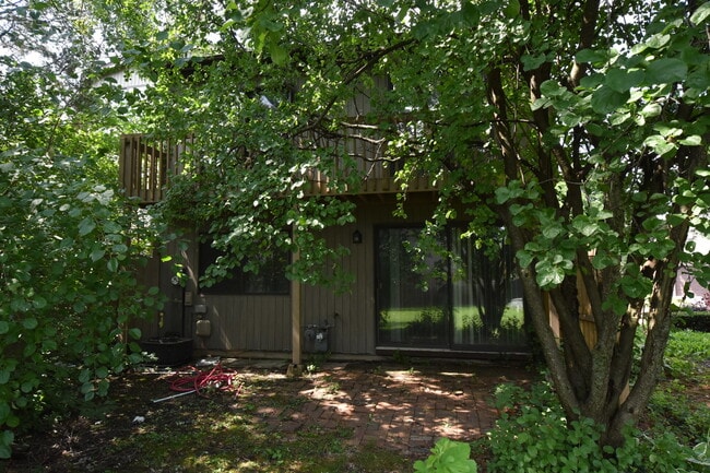 Building Photo - 45 Salt Creek Rd