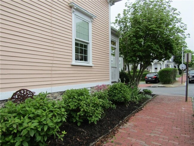 Building Photo - 22 Mt Vernon St