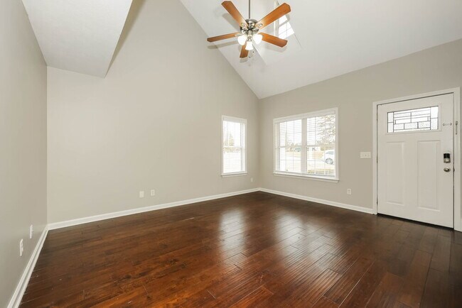 Building Photo - 636 Zellwood Dr