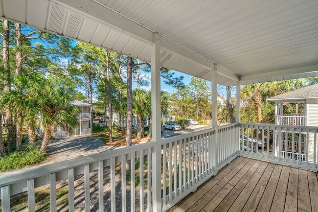 Building Photo - 10 Porpoise St