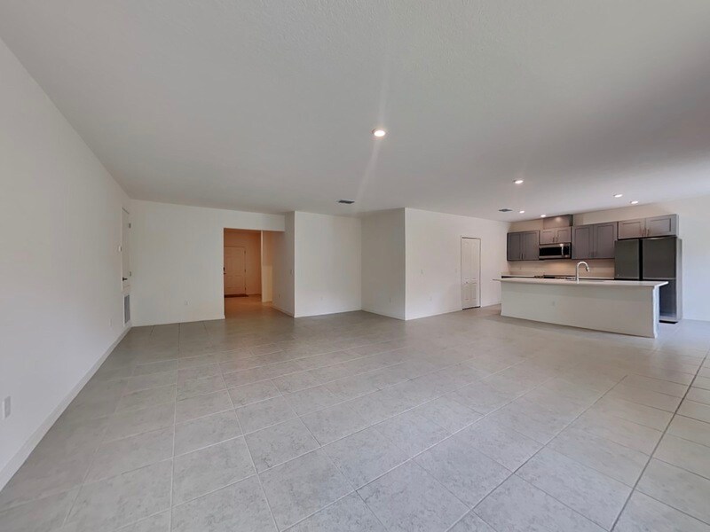 Building Photo - 1330 Chris Ave