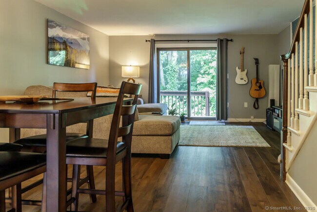 Building Photo - 406 Cedar Hollow Dr