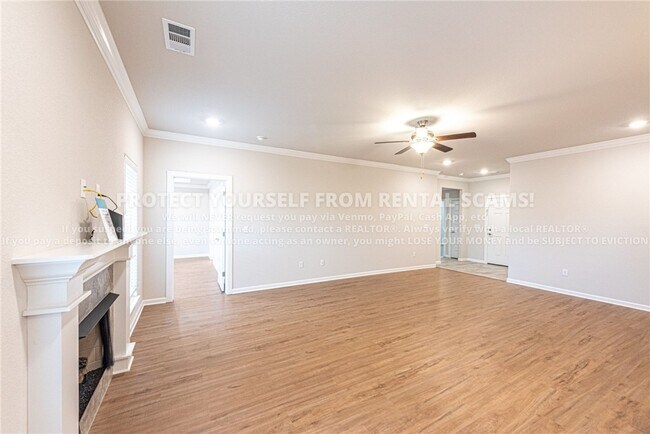 Building Photo - 371 W Tyler Rd