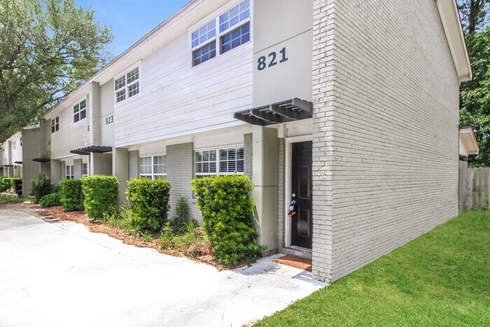 Primary Photo - 821 Von Kolnitz Rd