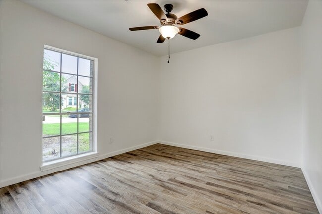 Building Photo - 14035 Myrtlea Dr