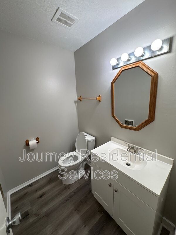 Building Photo - 1602 Ballymena Dr
