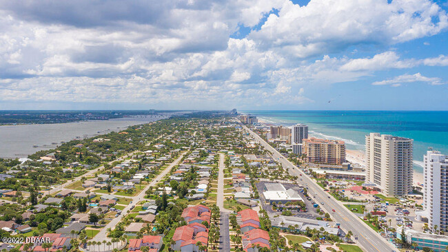 Building Photo - 200 Florida Shores Blvd