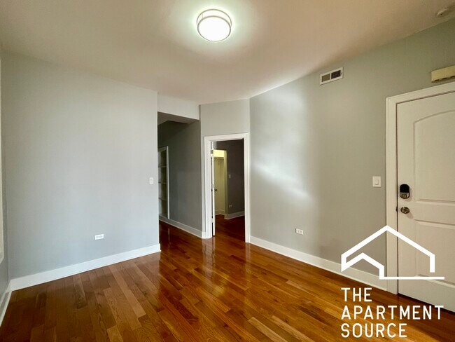 Building Photo - 4736 W Armitage Ave