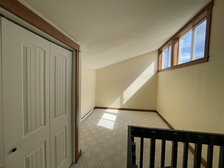 Building Photo - 23140 Schussmark Trl