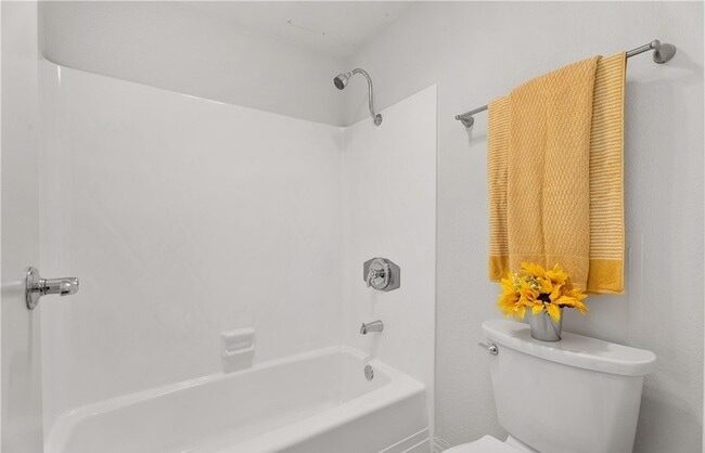 Building Photo - 700 E Ocean Blvd