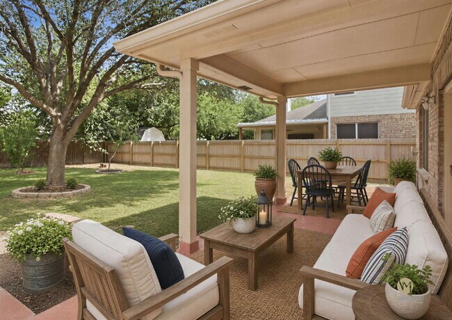 Building Photo - Welcome to this spacious two-story home located in the Enclave at Westover Hills on San Antonio's...