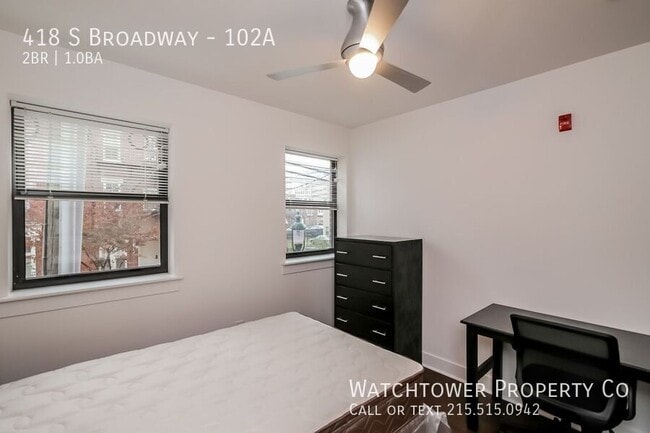 Building Photo - 418 S Broadway-102A