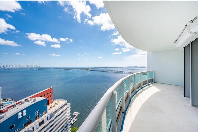 Building Photo - 1643 Brickell Ave