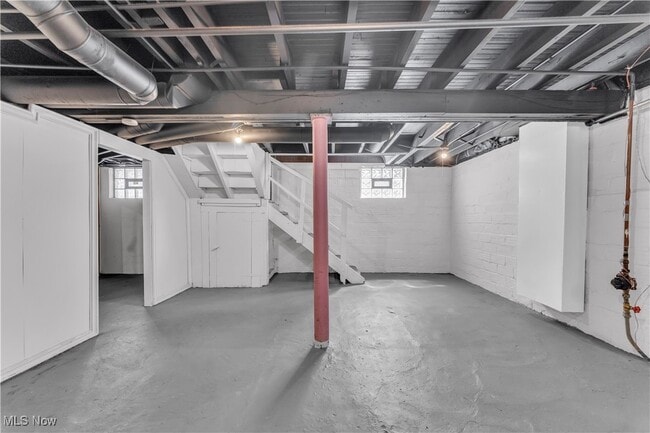 Building Photo - 3195 W 114th St
