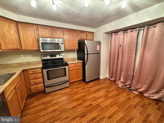 Building Photo - 7260 Procopio Cir