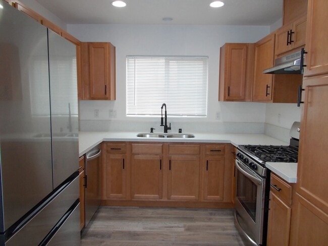 Building Photo - Spacious 3-Bed, 2.5-Bath in Las Vegas!