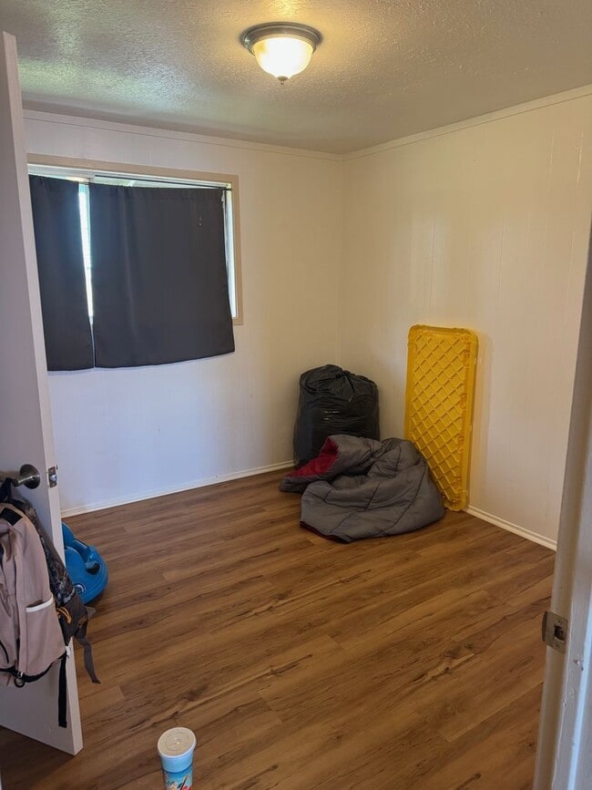 Building Photo - 413 Iloko St