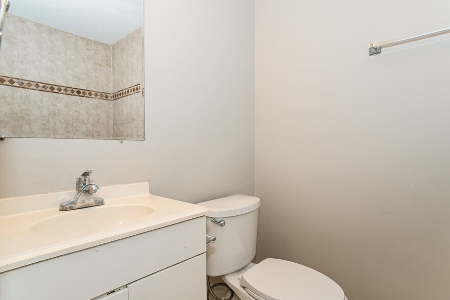 Building Photo - 9105 11th Ave